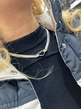 Load image into Gallery viewer, Heart Chocker Necklace