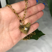 Load image into Gallery viewer, SHINING HEART NECKLACE