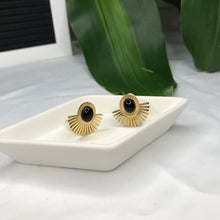 Load image into Gallery viewer, BLACK STONE CLIP ONS