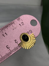 Load image into Gallery viewer, BLACK STONE CLIP ONS