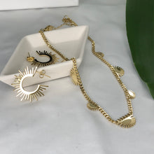 Load image into Gallery viewer, Sun Rays Choker Necklace