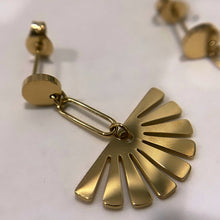 Load image into Gallery viewer, FAN DROP EARRINGS