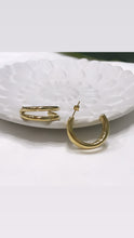 Load image into Gallery viewer, Doble Luna Hoop Earrings
