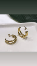 Load image into Gallery viewer, Doble Luna Hoop Earrings
