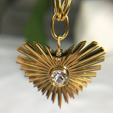Load image into Gallery viewer, SHINING HEART NECKLACE
